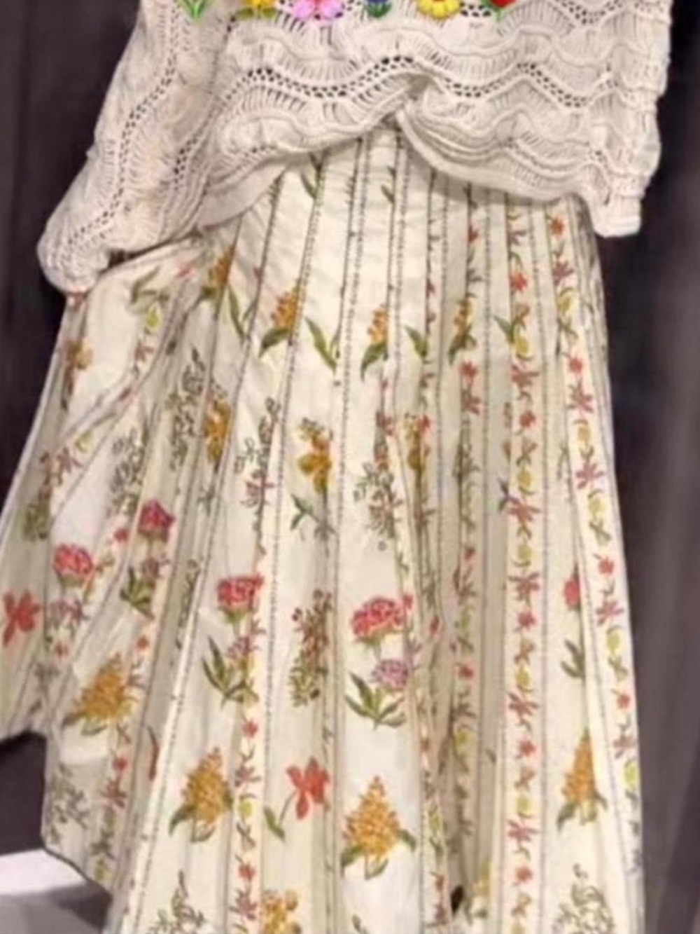 Zara Cream Floral Pleated Maxi Skirt - Picture 4 of 5